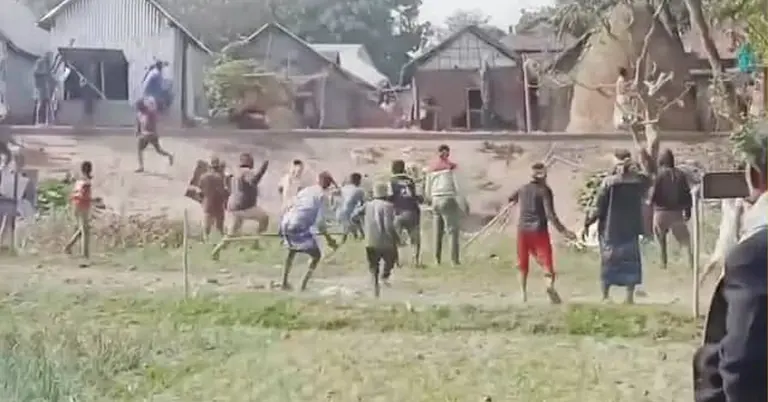 নেত্রকোণায় জমি নিয়ে বিরোধে দু’পক্ষের সংঘর্ষ